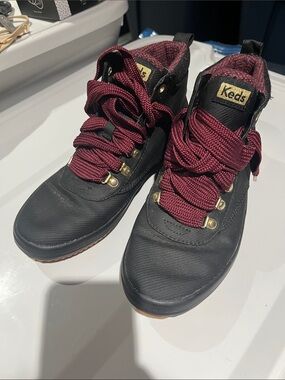 Keds Black Winter Ankle Boots with Burgundy Laces